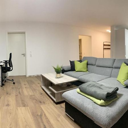 Firmen & Ferienwohnung Brecht 1 Waibstadt Esterno foto